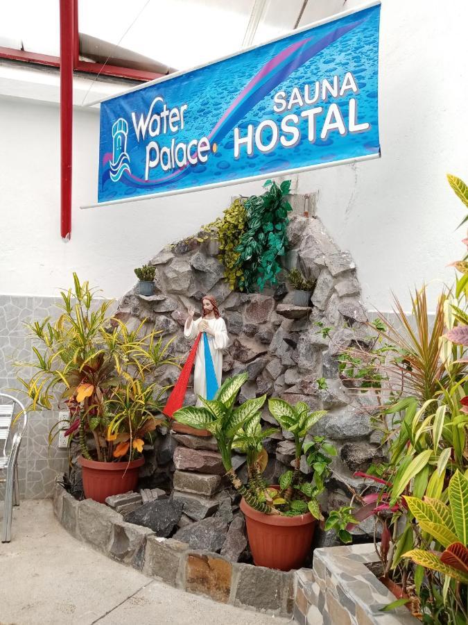 Hostal Sauna Water Palace Quito Esterno foto